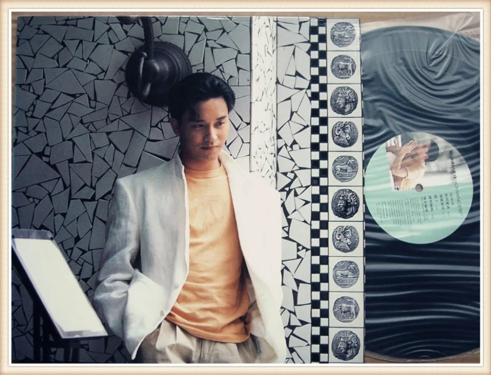 

Leslie Cheung SUMMER ROMANCE'87 official album LP Vinyl with colored booklet HONG KONG version second handed 95% new