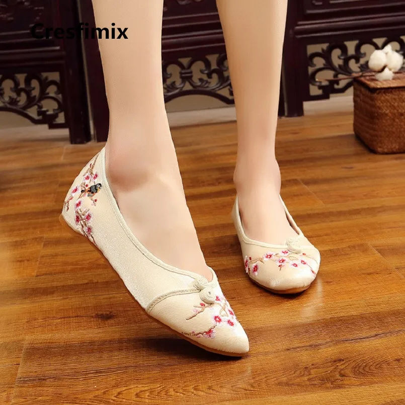 

Cresfimix women fashion new street shoes female casual floral embroidery flat shoes lady comfortable pointed toe shoes a2235