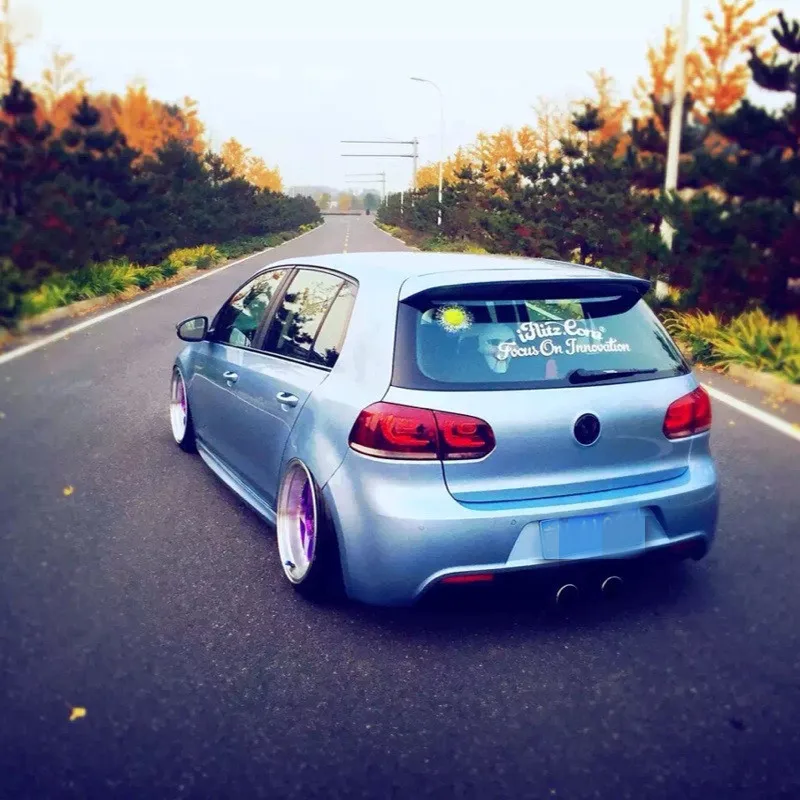 2731898087_1797636203