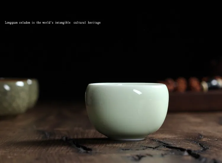 Чашечка для чайной церемонии в селадоновой глазури