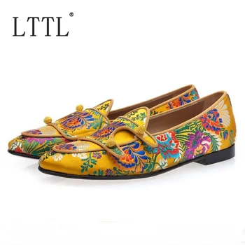 

LTTL New Arrival Fabric Surface Embroidery Floral Loafers Fashion Slip On Shoes Men Casual Flats Mens Dress Shoes Smoking Shoes