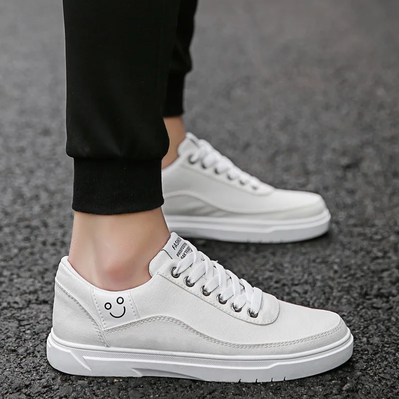 

New 2019 Spring Summer Smile Canvas Shoes Men Sneakers Low top Black Shoes Men's Casual Shoes Male Brand Fashion Sneakers