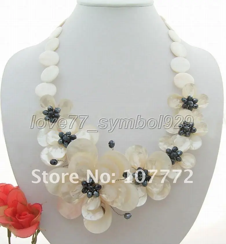 

Charming! Shell Flower&Crystal Necklace free shipment