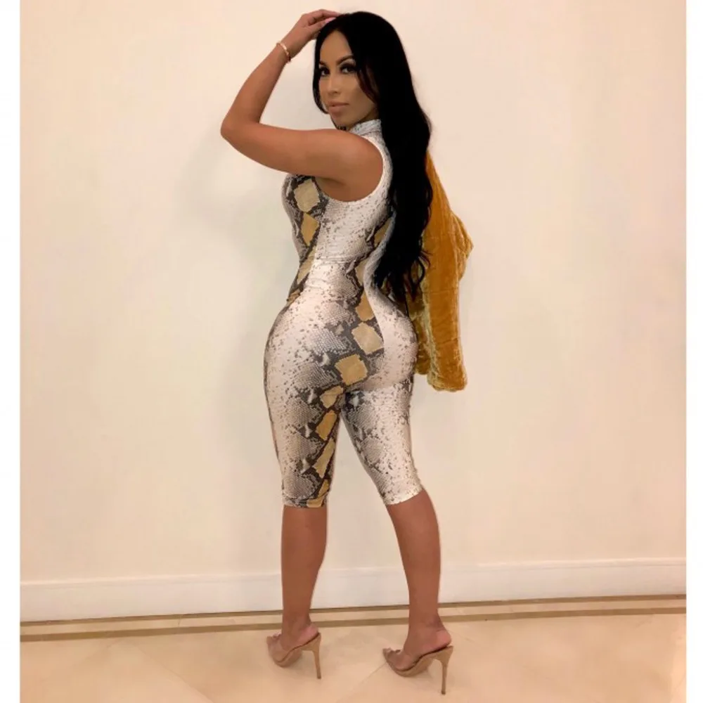 9987114510_2051234684