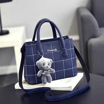 

INS 2019 Free Ship Fashion Ladies Handbags Cute Bear Pendant Casual Plaid Leather Women Bag Sac A Main Femme De Marque Luxe Cuir