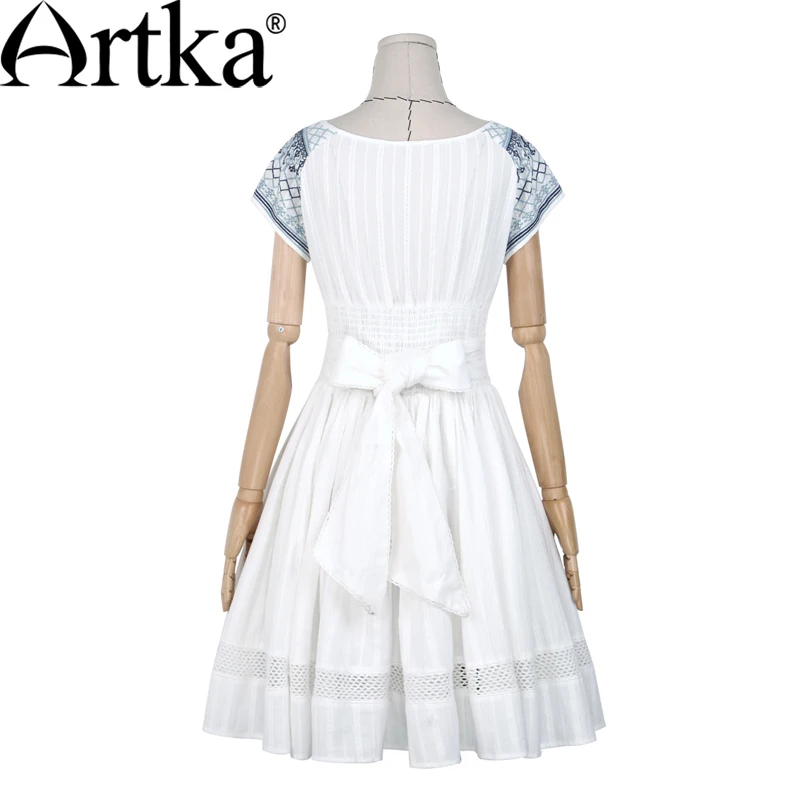 Artka лета женщин новая Boho стиль этническая вышивка платье O вырезом с коротким