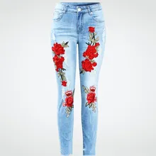 Весна и лето большой размер, эластичный Свободные джинсы 3D трехмерные цветы вышитые в талии, чтобы сделать старое отверстие