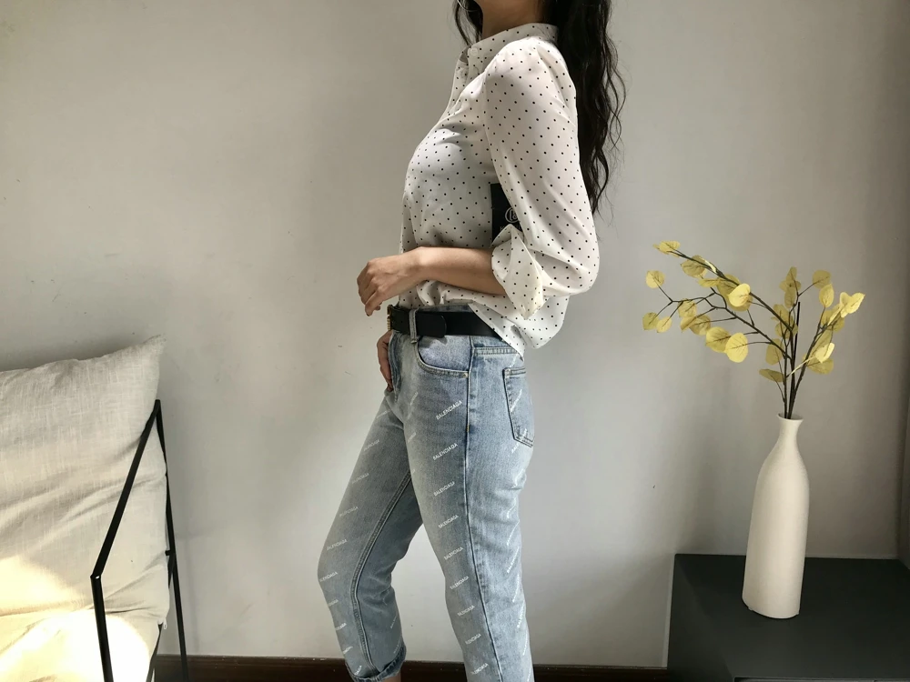 (3)