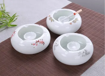 

Ceramic ashtray