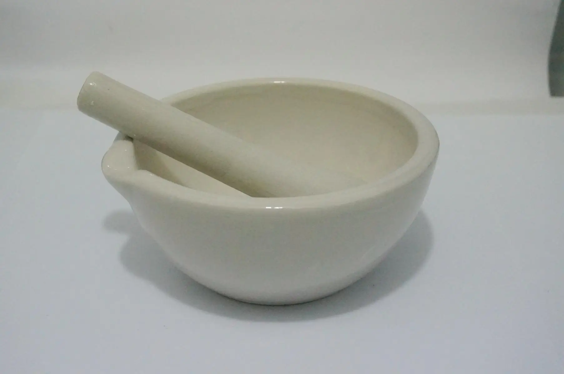 

130mm Porcelain Mortar and Pestle Mixing Grinding Bowl Set White Lab Kit Tools