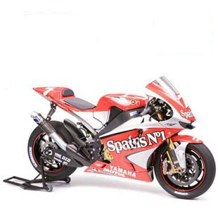 Сборка модели мотоцикла 14063 1/12 Ducati 888 Superbike Racer