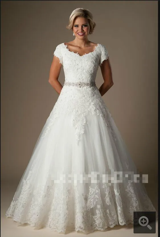 

Vestido De Festa new vintage lace short sleeve modest wedding dress appliques beaded v neck muslim wedding gowns