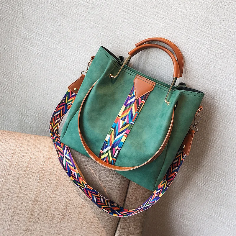

Big Bucket Like Frosted PU Leather Shoulder Bags with Colorful Straps Decoration Large Capacity Green Handbags for Autumn/Winter