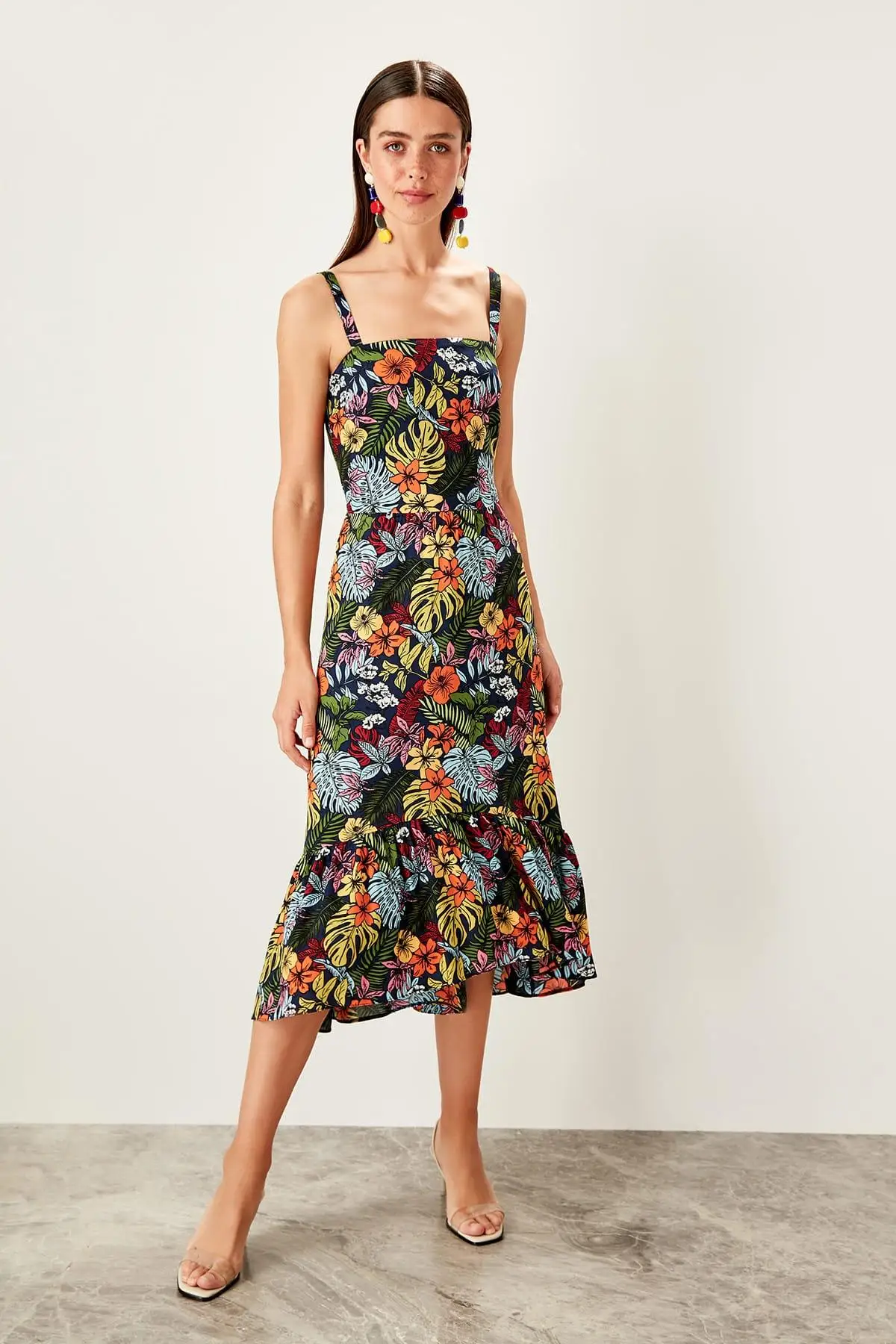 

Trendyol Multicolour Flower Pattern Casual Dress TWOSS19WR0177