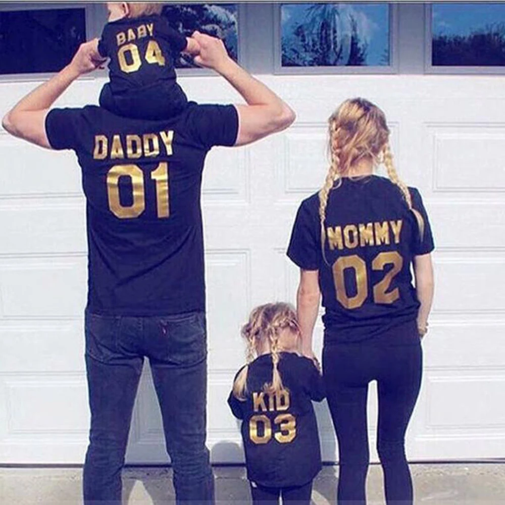 

2017 New Arrival Girl Boy Mom Family Look Summer Fashion Dad Mum Baby T-shirts Outerwear Number Printed Family Matching Outfits