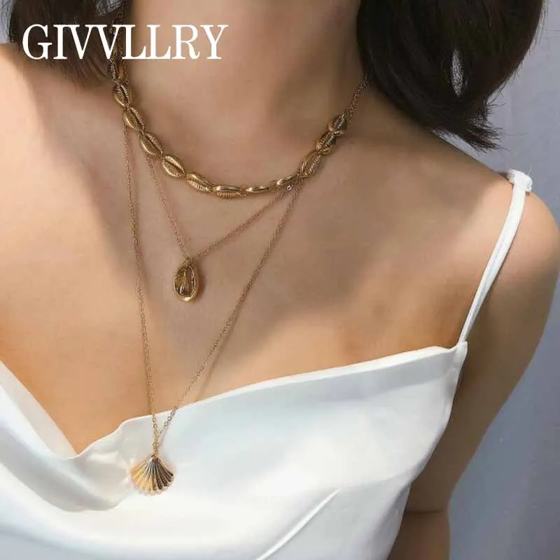 

GIVVLLRY Metal Shell Choker Necklace for Women Elegant Gold Shell Scallop Pendant Triple Layered Chain Necklace Fashion Jewelry