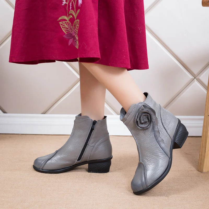 Новинка; Модные ботильоны ручной работы в народном стиле; ботинки на плоской подошве с круглым носком и молнией сзади; зимняя женская обувь из натуральной кожи