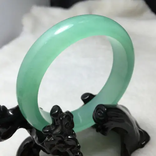 

2477 VINTAGE FASHION BEAUTIFUL CHINA EMERALD GREEN JADE GEMS BANGLE BRACELET