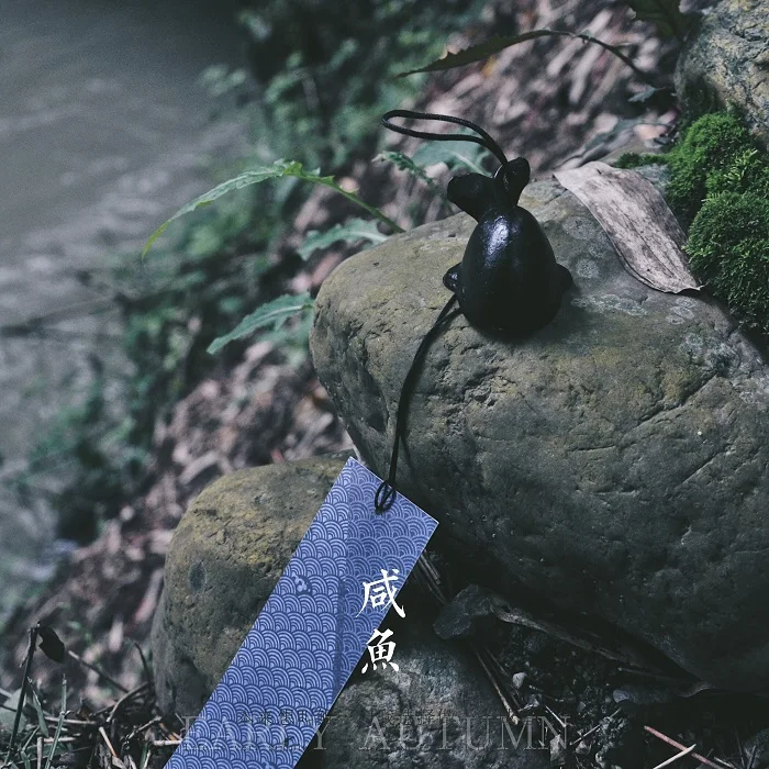 

Fashion Cast Iron Wind Bell Whale Retro Japanese Wind Bell Wind Temple Hanging Birthday Present Wind Chimes Hanging Decorations