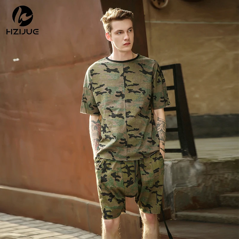 

HZIJUE 2018 Camo Tee Hip Hop Fashion Mens T-Shirt Military Camouflage Men Short Sleeve O-Neck Kanye T Shirt Streetwear S-XXXL