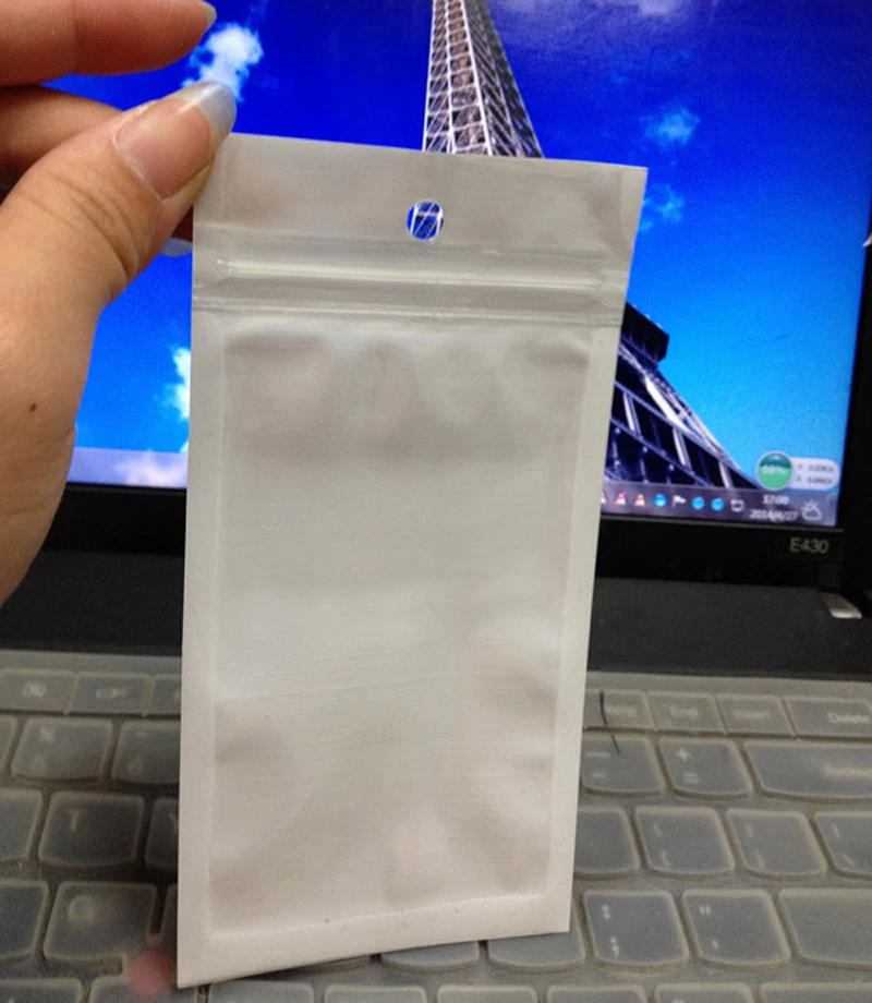 200 Pieces 80 x 140 MM translucent PE bag of self sealing plastic bag translucent PE bag of