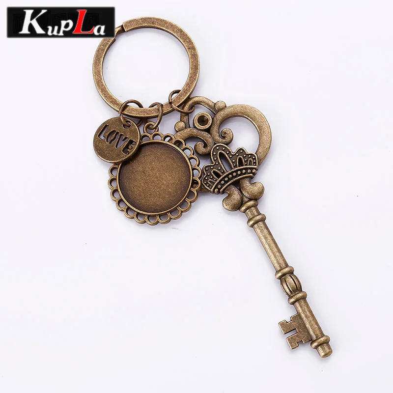 Vintage Keychains 20mm Round Cabochon Pendant Setting DIY Retro Crown