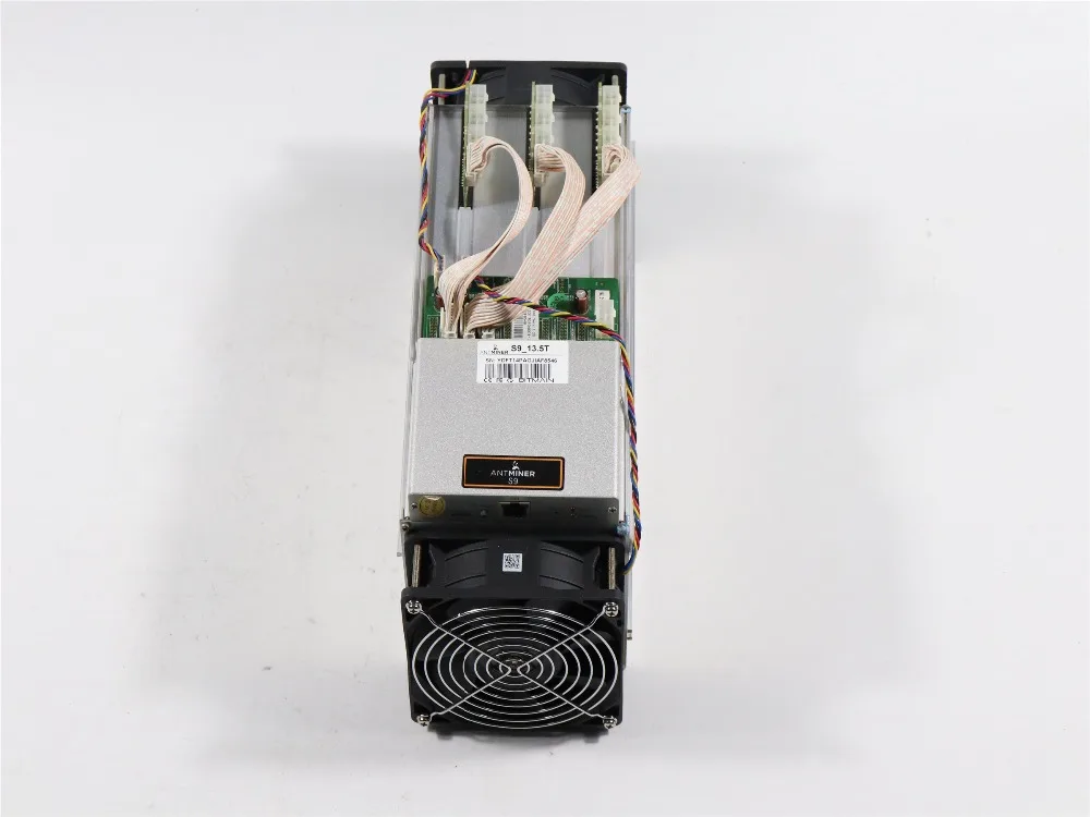 Б/у AntMiner S9 13,5 T Биткоин Майнер Asic Майнер 16nm Btc BCH Майнер Биткоин Майнер лучше чем Whatsminer M3