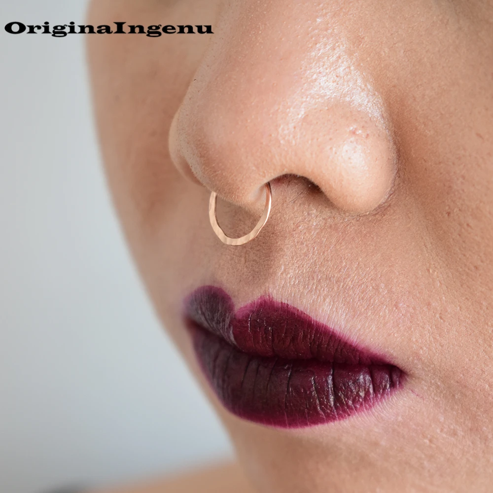 

Piercing Jewelry Nose Ring Handmade Hammered Horseshoe Surface Punk Charm Circular Tiny Septum Hoop Jewelry Grillz Fake Piercing