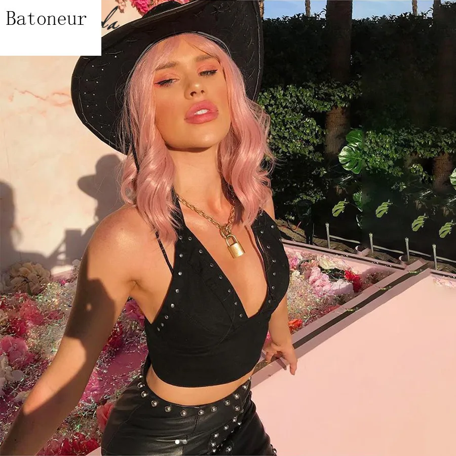 

Summer Black Sexy Sleeveless V Neck Halter Cropped Top Women Fashion Rivet Camisole Ladies Basic Track Top