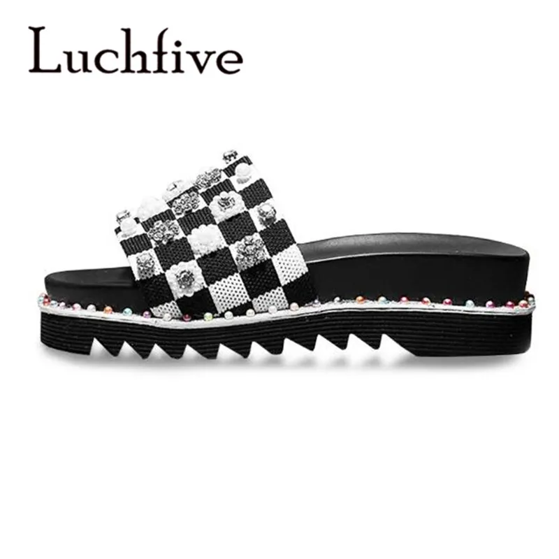 trendy platform preparation fashion slippers