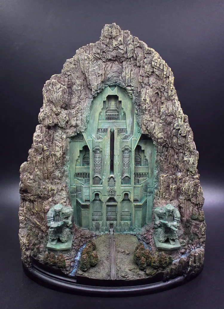 

27cm Lord of the Rings toy hobbit Erebor Lonely Mountain door resin figure statue toy Collection model Desktop Decoration gift