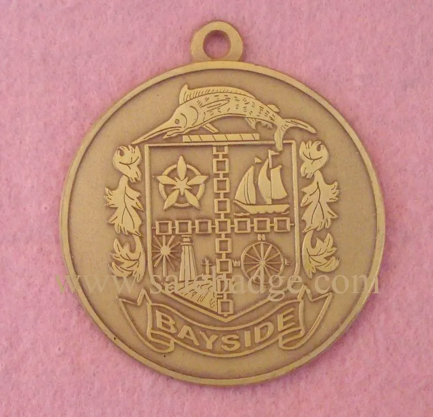 Специализируется на изготовлении золота медальон сувенир