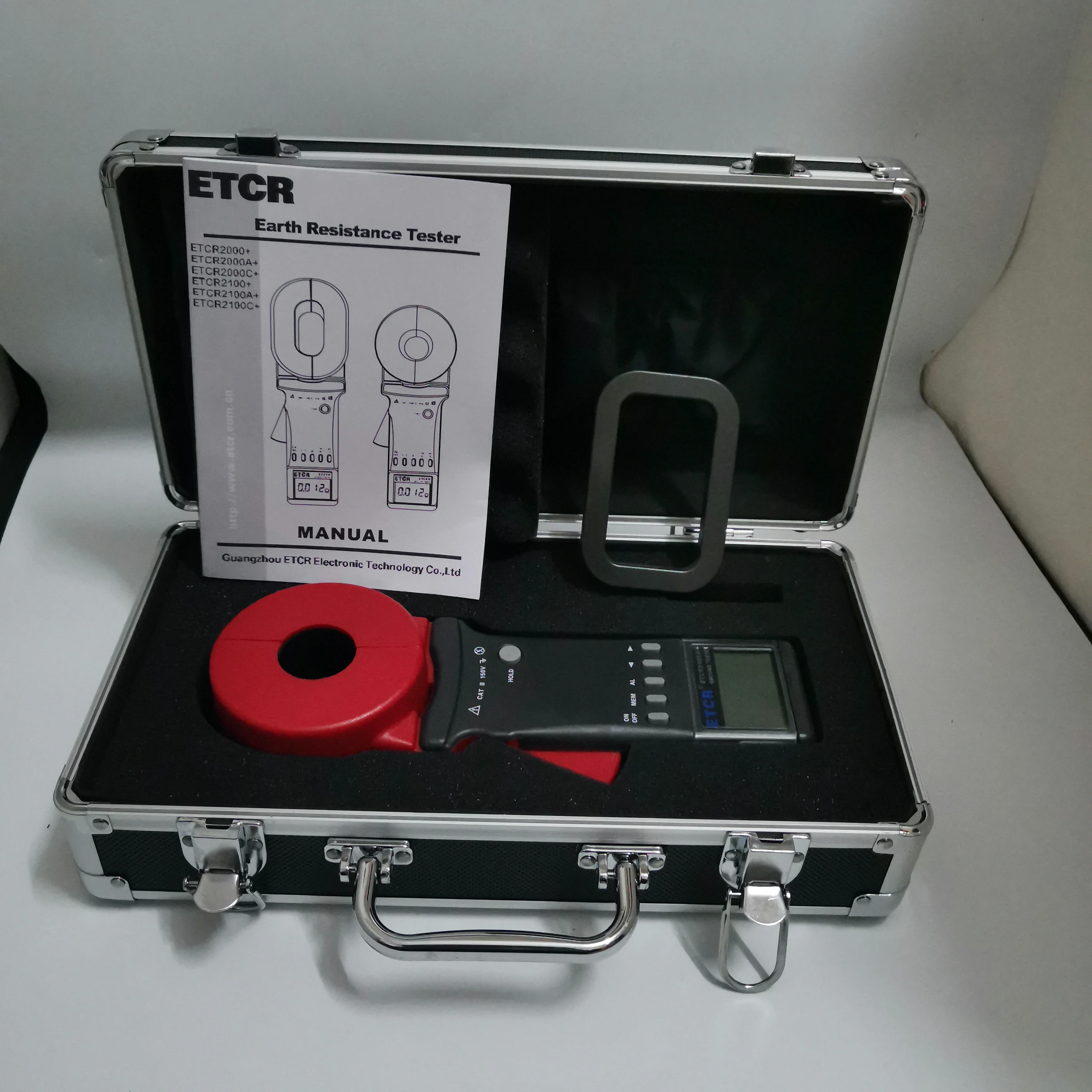ZYL-YL 0.01-1200ohm 32 32MM 99Sets Stored Data Clamp-On Digital Ground Resistance Tester with Alarm Function ETCR2100+