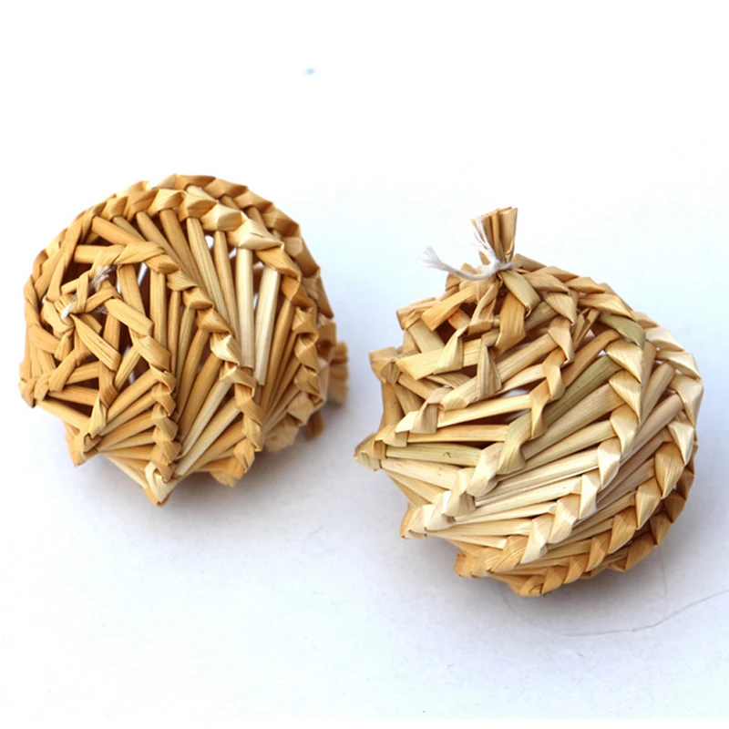 

Westrice Cat Toy Natural Grass Material Woven Belt Bell Ball Cat And Dog Toys Pet Toy Free Shopping 100 Cat Toy