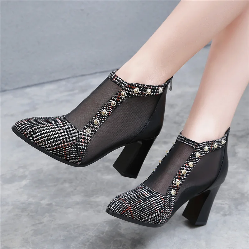

2019 fashion sandals summer new toe cap Roman sandals round head thick with sandals women's shoes
