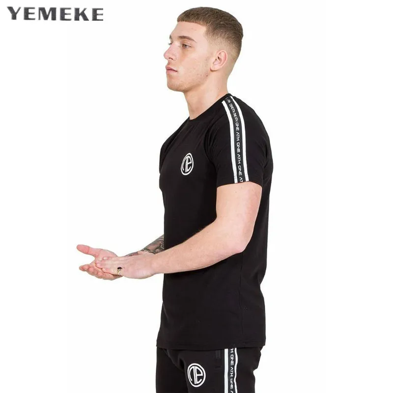 Yemeke اللياقة رجال أسود النبيذ الأحمر الأزرق الداكن قمم قميص قصير الأكمام الملابس العضلات كمال الاجسام regatas الذكور القمصان الملابس