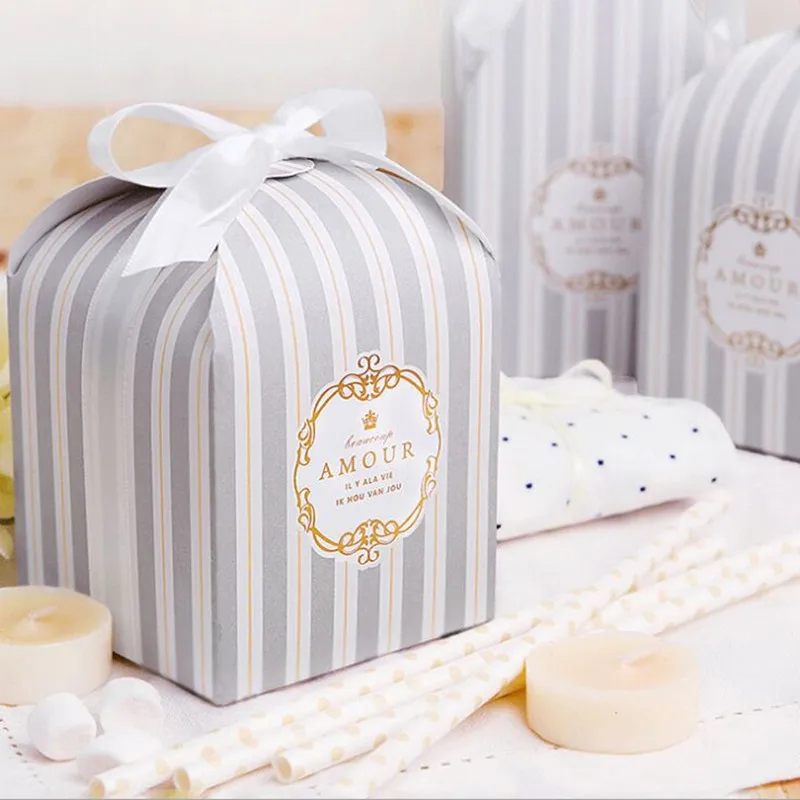 

2019 NEW DIY 50pcs/100pcs 10.5x8x8cm Large striped gilt fine gift box jewelry carton baking cookies candy packaging carton