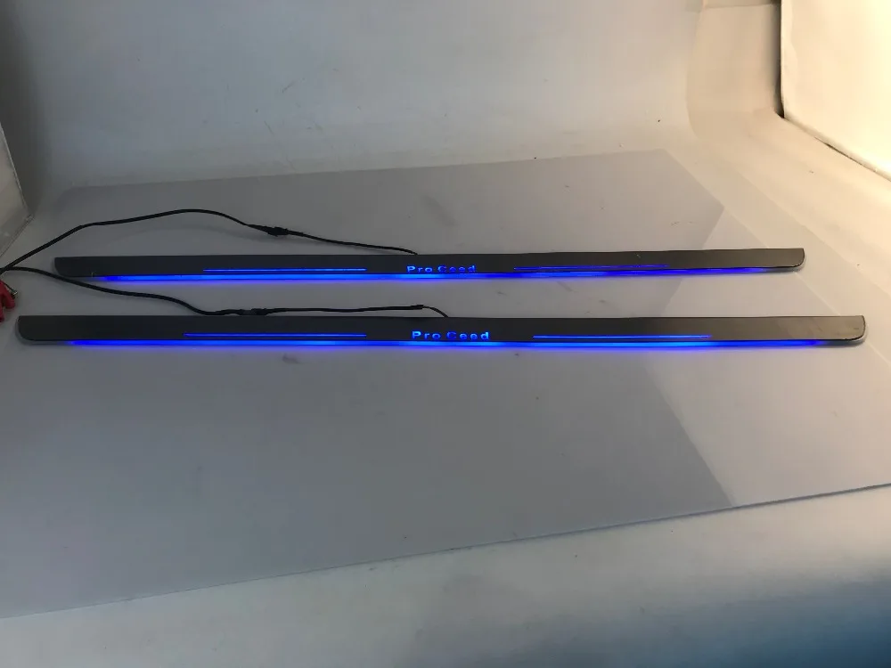 EOsuns Подгонянный светодиодный динамический движущийся дверной потертости подсветка порога двери накладки для Kia pro ceed 2008, 2 шт
