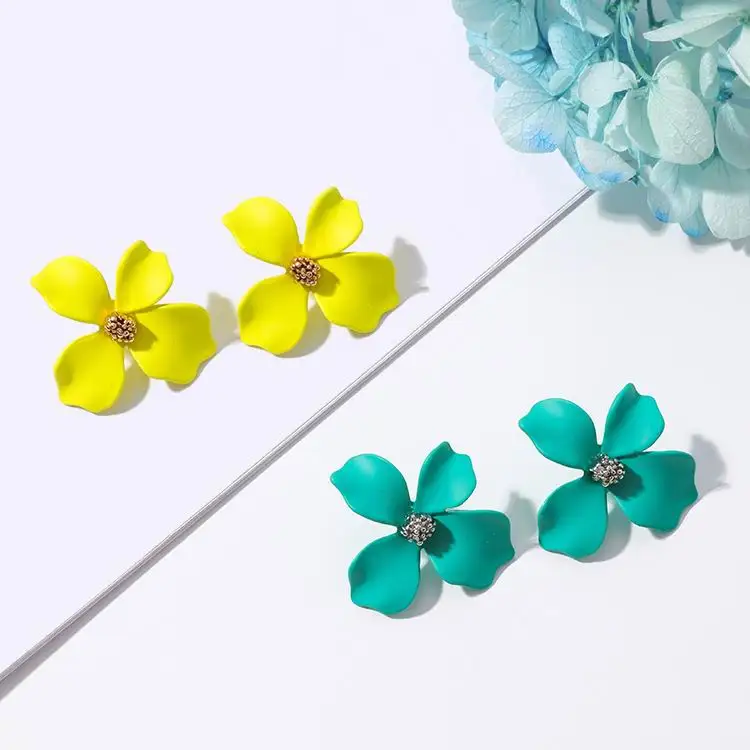 

2018 New Arrival Big Flower Earrings For Women Bijoux Trendy Jewelry Green Yellow Pink Summer Casual Holiday Accessories