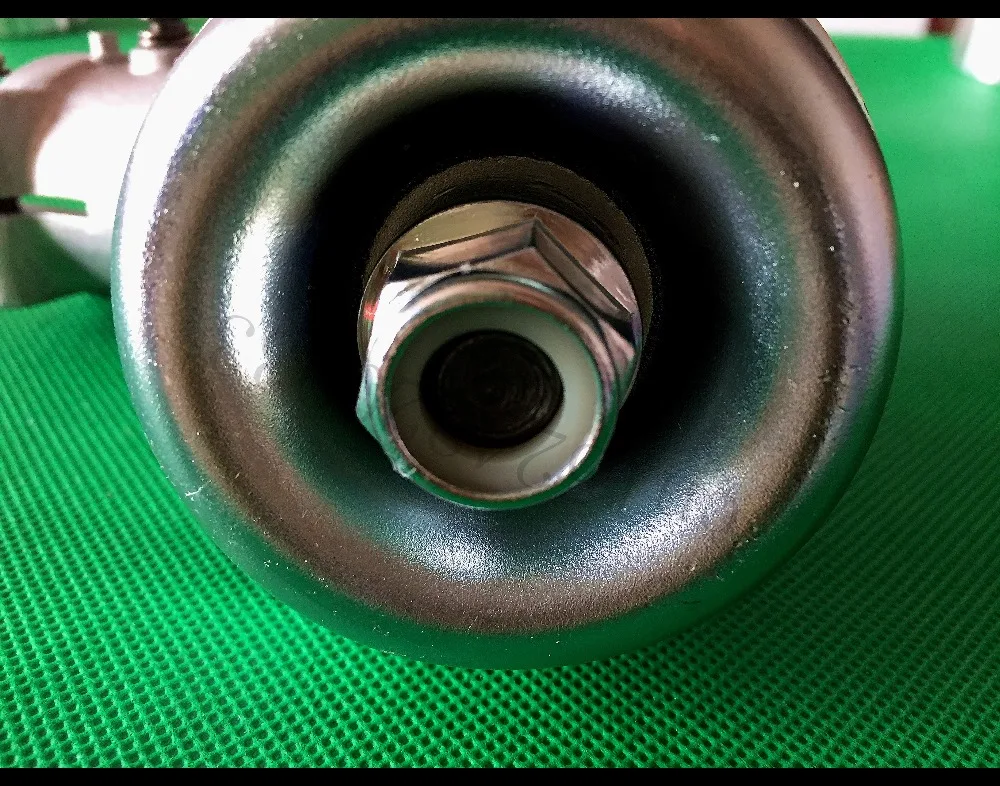 H143 28 (8)