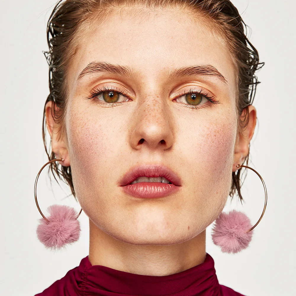 

New Fashion Women Pom Pom Hoop Earrings Geometric Simple Design 7 Colors Round Ball Ladies Girls Pompon Earings Brincos