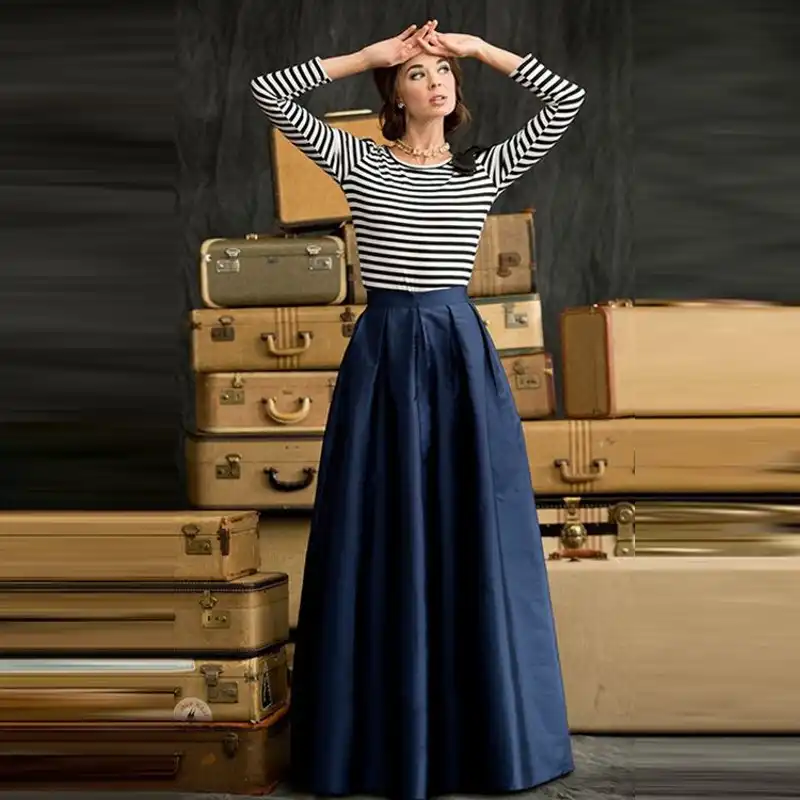 navy maxi skirt outfit