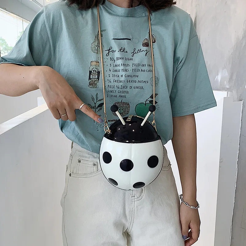 

Women Chain Bag Beetle Design Small Shoulder Bag For Girls Female Cute Personality Crossbody Bag Flap Bag Dropshiping