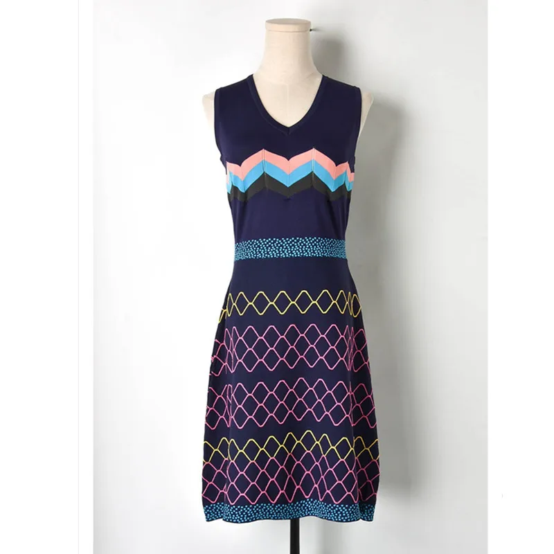 

Luxury Designer Brand Dress for Women V Neck Contrast Corrugated Jacquard Seeveless Knitted Dress
