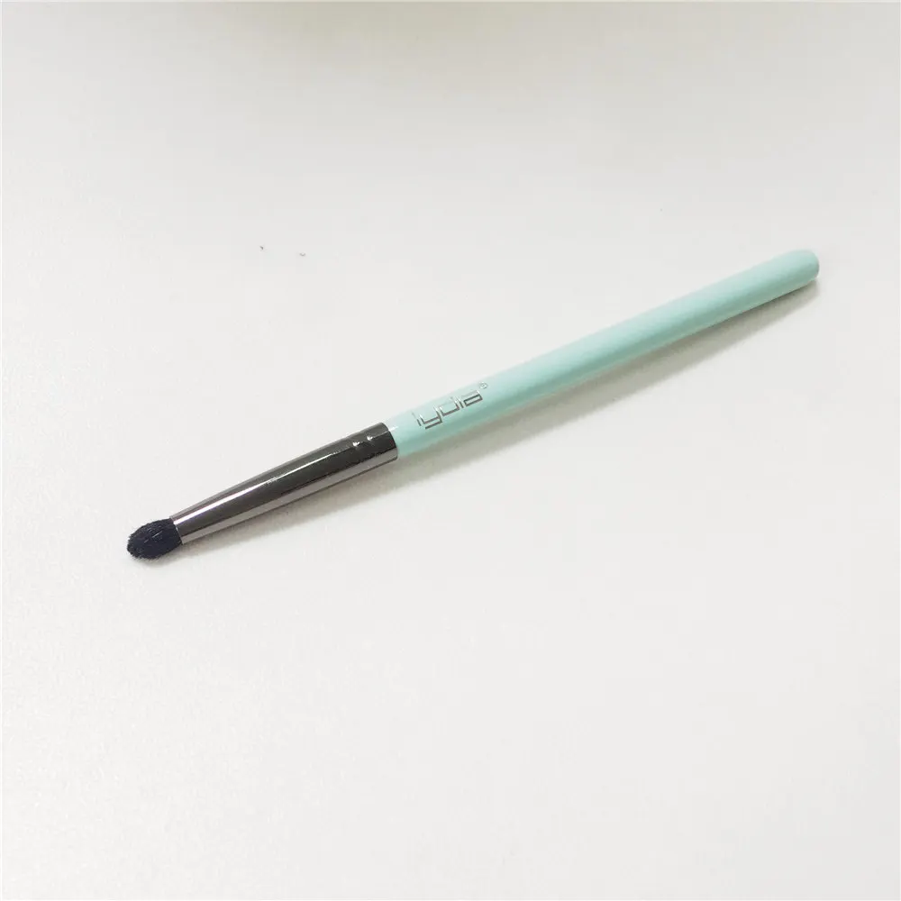 Lydia T-211 Pencil Brush _ 1