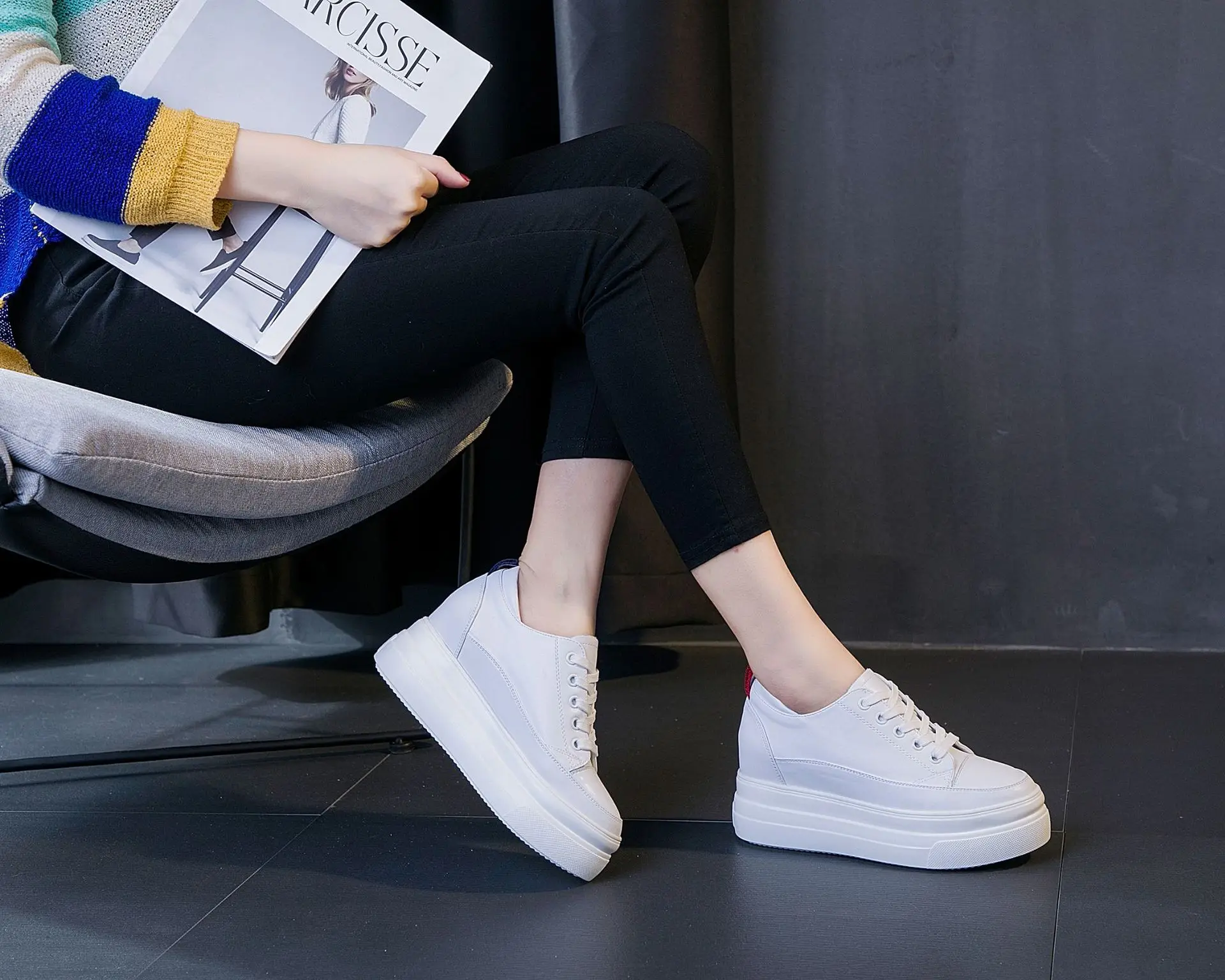 

2018 autumn new Korean version of the small white shoes leather increased women's shoes wild casual walking shoes B4U1-B4U5