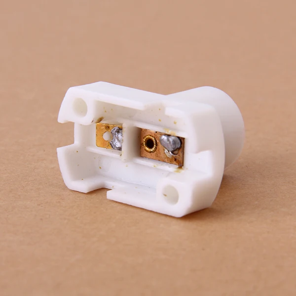 2 Piece Socket Plastic Light Lamp Holder for E12 Screw Type Light Bulbs AC 220V High Quality 