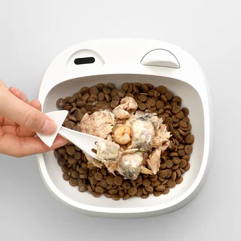 

Cat Food Water Bowl with Food Spoon White Resin Per Feeder Anti-splash Bowl for Cats