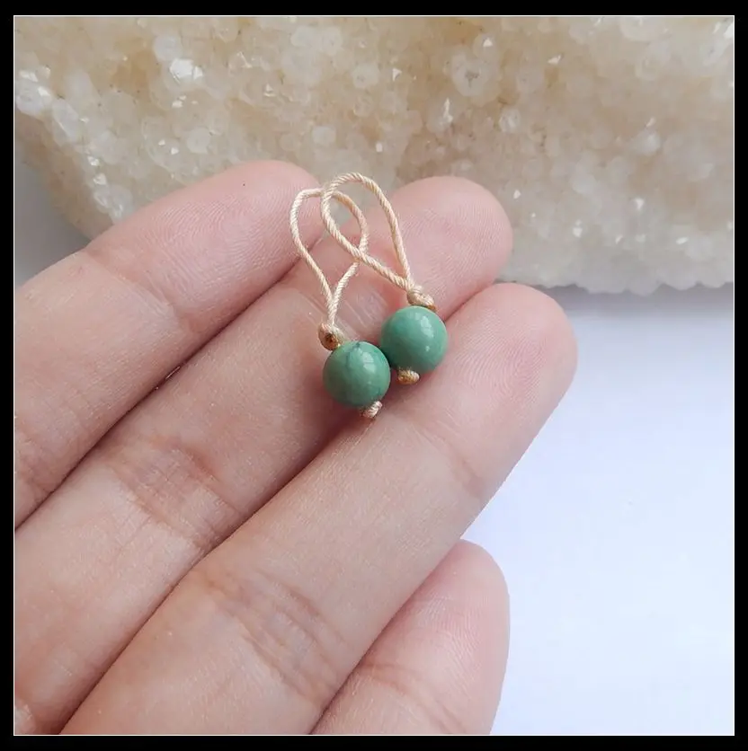 

Hot Sale Round Shape Natural Stone Turquoise T Drilled Earring Bead 6x6mm 0.6g