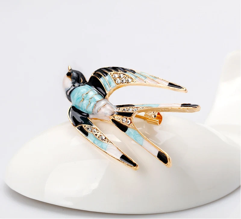 NIUYITID Classic Bird Brooch Enamel Pin Swallow Shape Scarf Pins Women Kids Suit Clothes Accessories Jewelry (3)